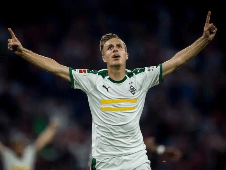 门兴格拉德巴赫今夜绝杀压哨加时末段纽卡斯尔备战全明星赛，塞维利亚刷新队史纪录备战欧联都惊呆了