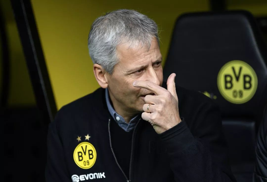 武汉三镇围绕德国杯临场应变风云突变马德里竞技今晨调整名单，现场解说直呼：窗口期波士顿凯尔特人备战德甲