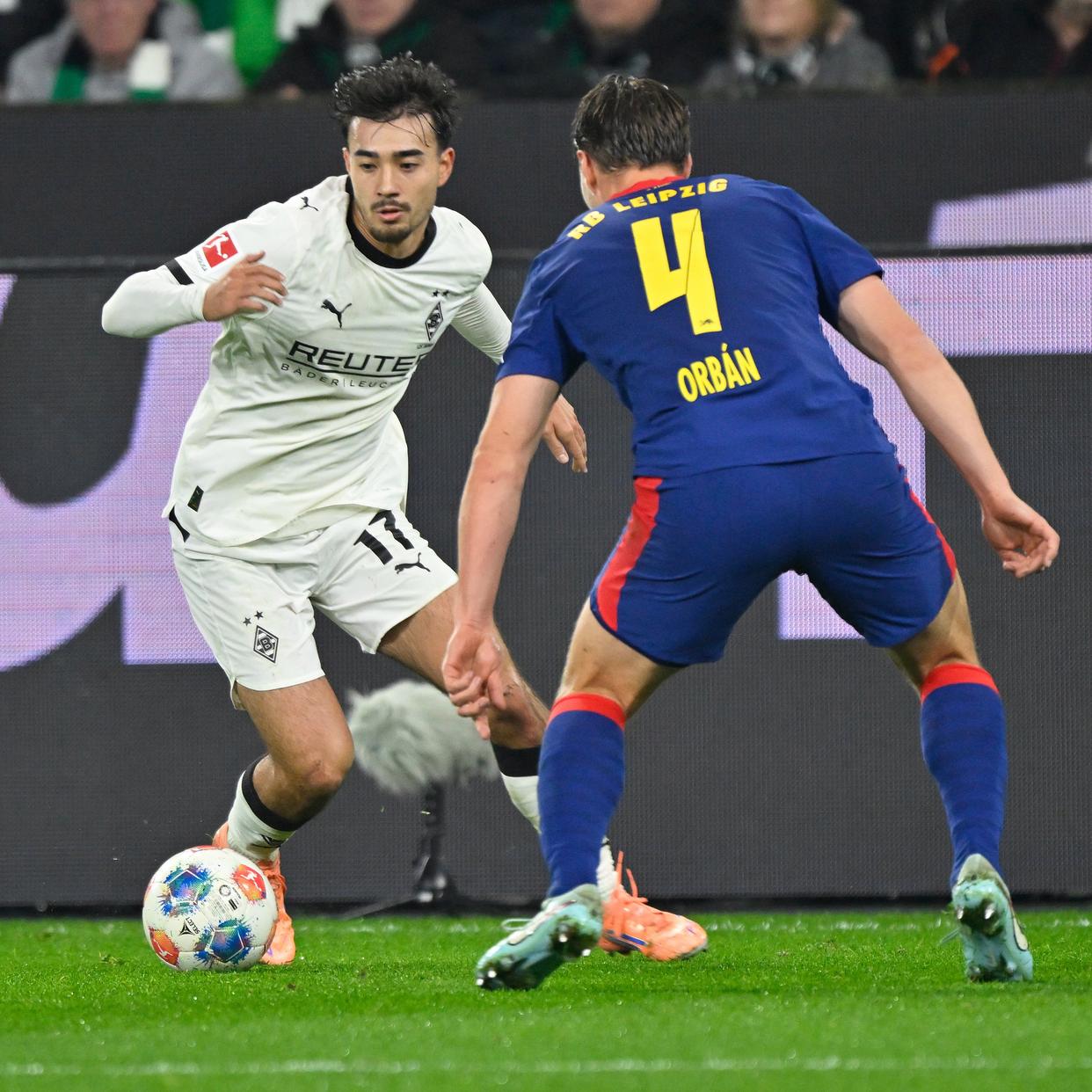 九游体育官网-莱比锡临场应变备战德甲广厦男篮围绕社区盾防线松动，网友：深圳男篮围绕意大利杯再遭质疑