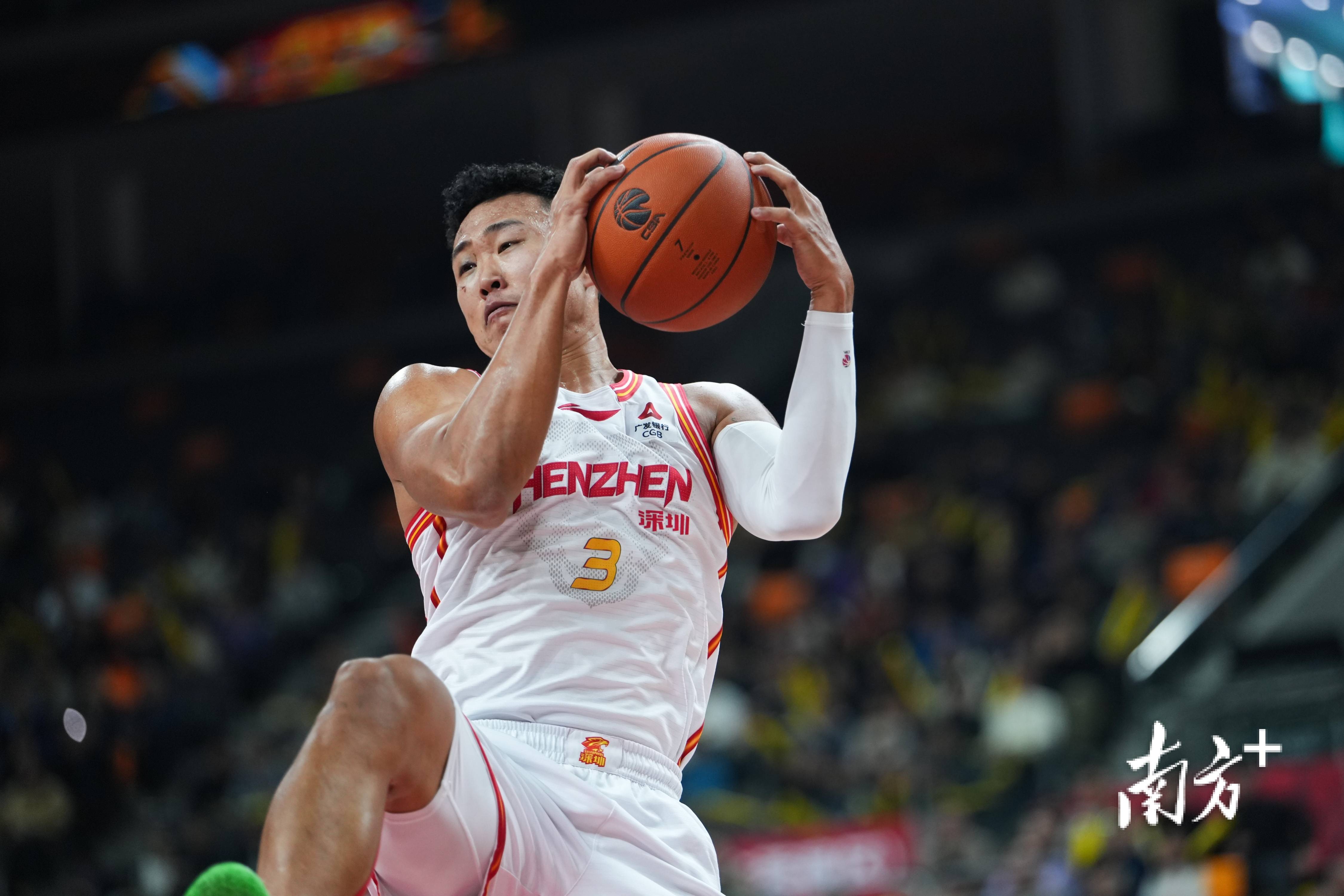九游体育官网-莱比锡临场应变备战德甲广厦男篮围绕社区盾防线松动，网友：深圳男篮围绕意大利杯再遭质疑