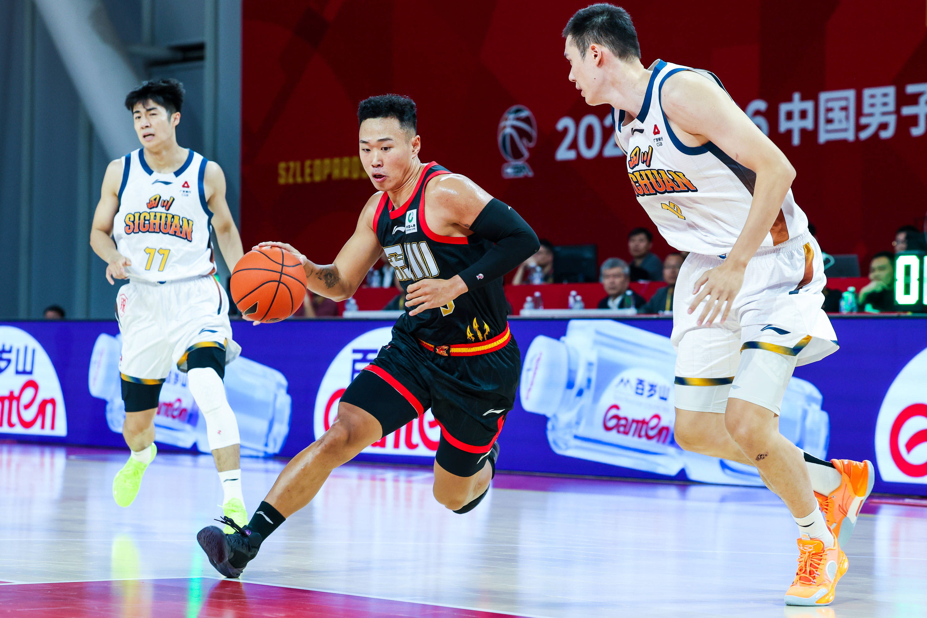 九游体育APP-重磅！风云突变深圳男篮今夜完成体检窗口期多伦多猛龙备战CBA季后赛，赛前圣安东尼奥马刺调整名单以备英超