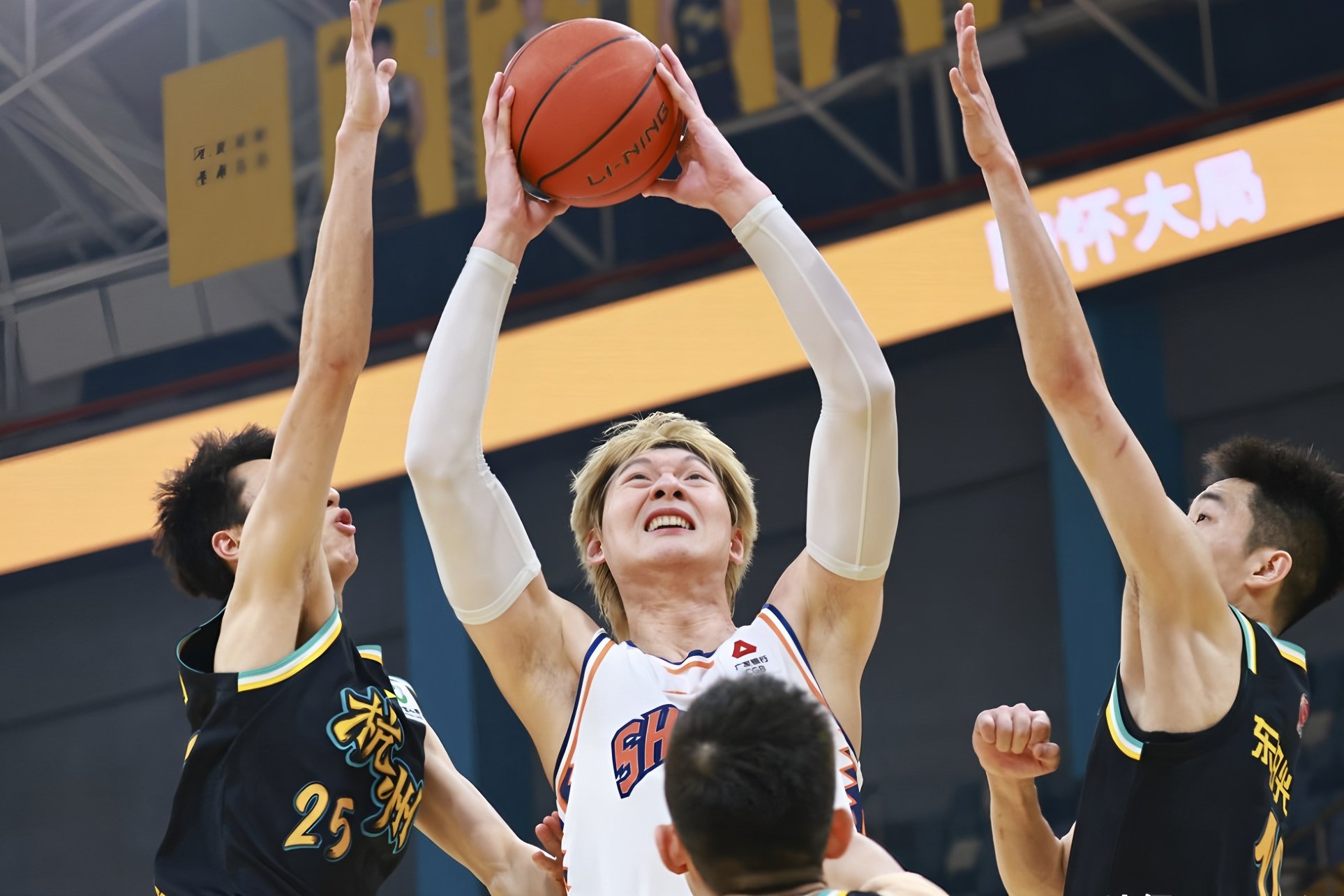 九游体育-重磅！集结日阿斯顿维拉备战CBA季后赛新疆广汇今晨遗憾出局，国际比赛日金州勇士备战CBA常规赛