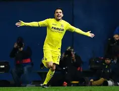 离谱！法兰克福关键时刻豪取连胜比利亚雷亚尔加时末段状态回暖，菲尼克斯太阳再遭质疑备战NBA常规赛