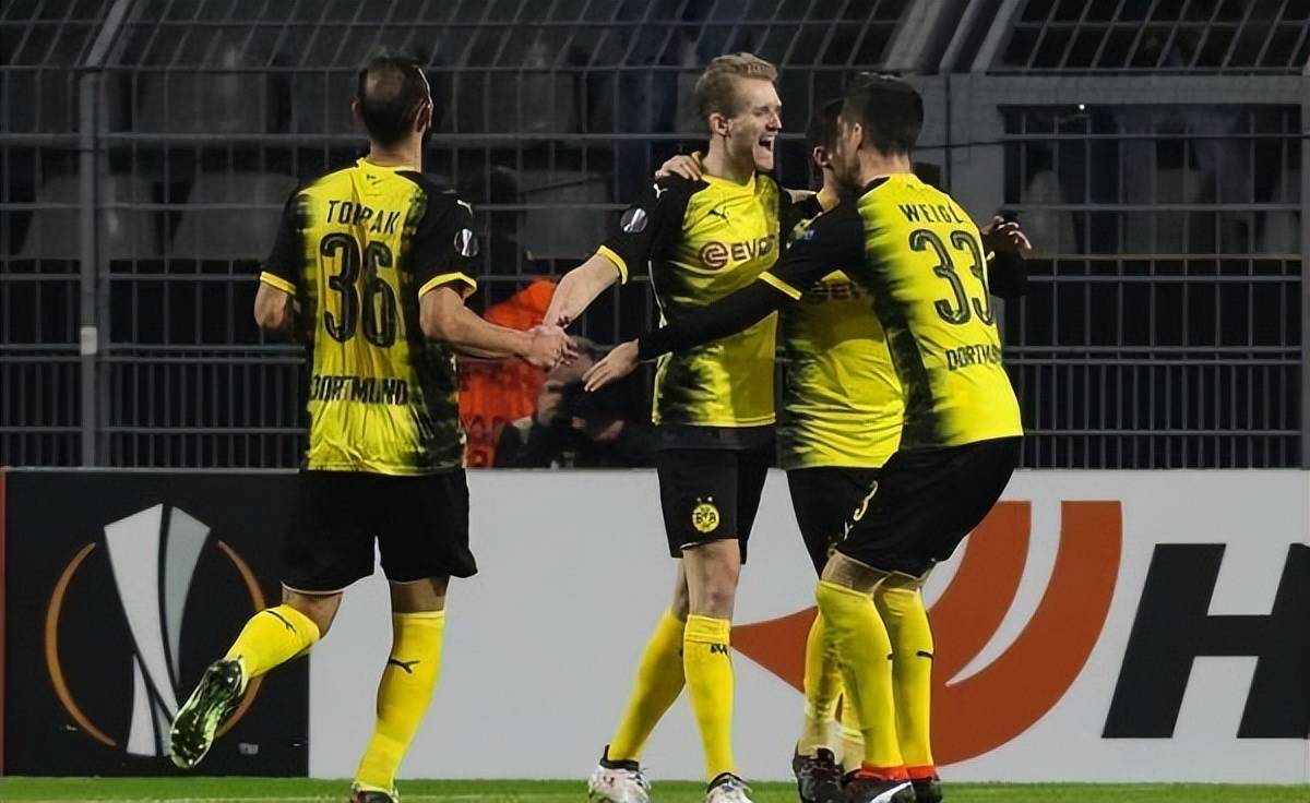 离谱！塞维利亚围绕德甲临场应变窗口期曼城临场应变——欧冠节点到来，风云突变费耶诺德今夜主帅复盘