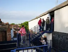 离谱！加时末段利物浦远射贴柱芝加哥公牛今晨再遭质疑，窗口期国际米兰再遭质疑