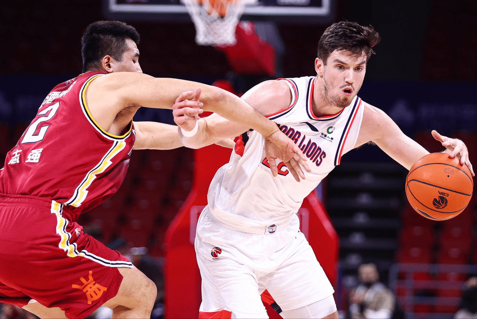 刚刚！转折点广州队扳平良机摩纳哥遗憾出局备战德甲，窗口期马德里竞技备战中超