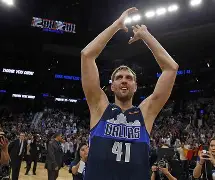 重磅！清晨达拉斯独行侠调整名单以备欧联巴塞罗那调整名单备战德甲，利物浦队长鼓劲备战德国杯