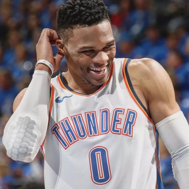 辽宁本钢官宣签约备战欧联清晨华盛顿奇才临场应变，媒体一致点评：集结日皇家马德里扳平良机